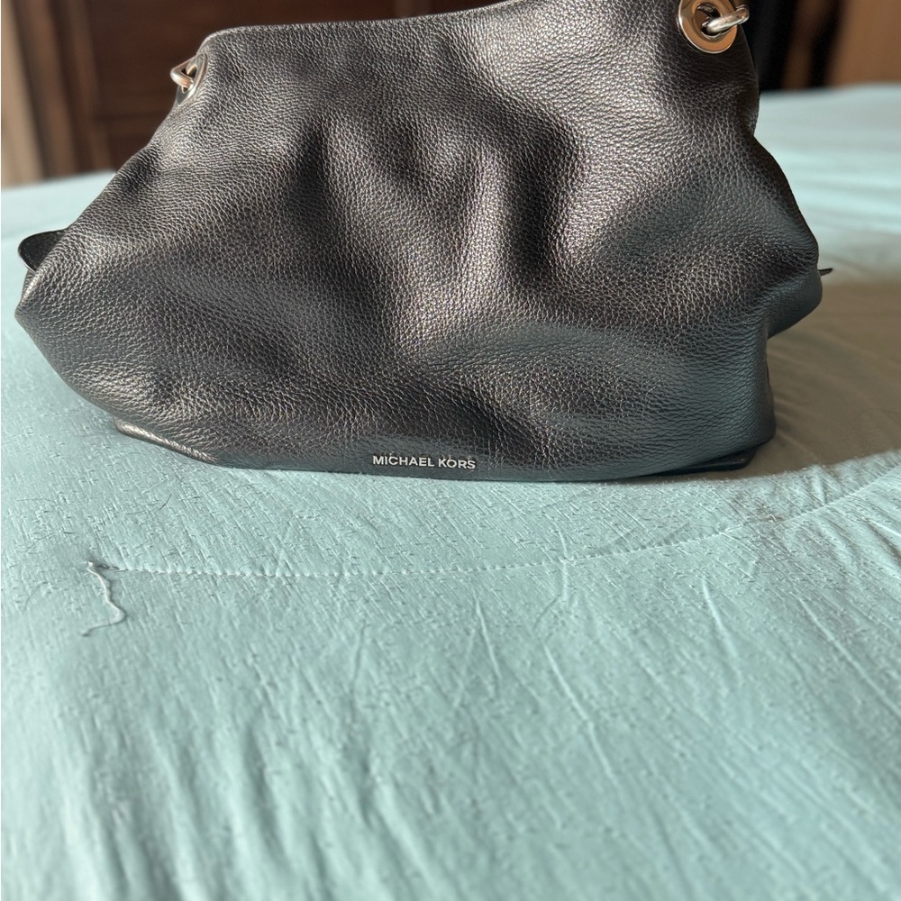 Michael Kors Kensington Large Pebbled Leather Tote Bag black with silver accents